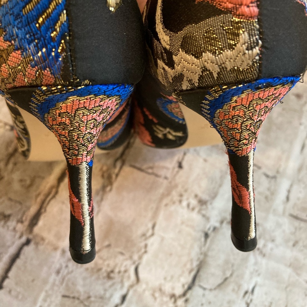 Nwot Zara, Basic Multiple Color Pattern Fabric Up… - image 4